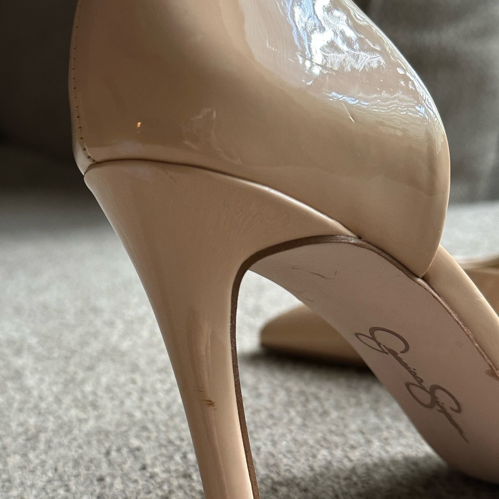 Jessica Simpson Nude Pumps - Picture 7 of 8